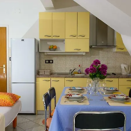 House Jerkunica 193313-holiday A4 Apartamento Rogoznica (Sibenik-Knin)